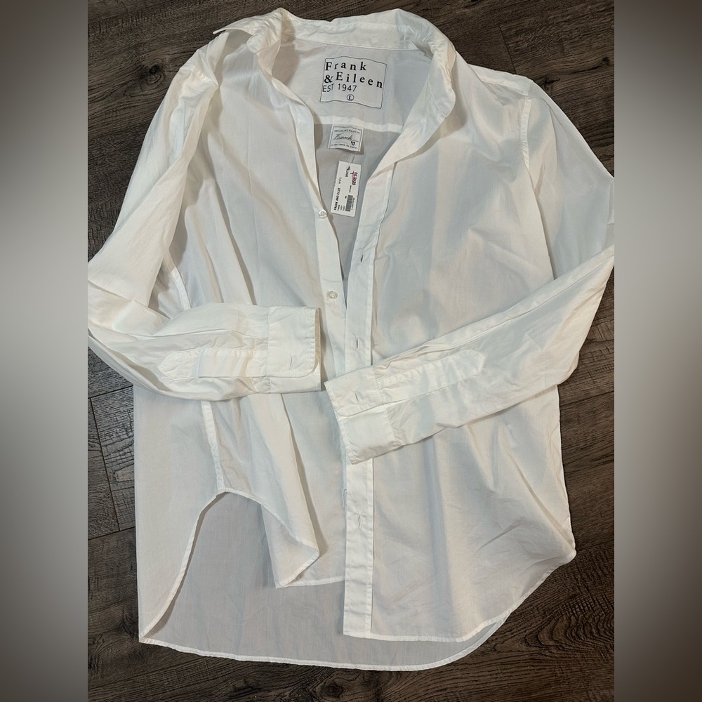 Frank & Eileen White Casual Button Down Shirt. L